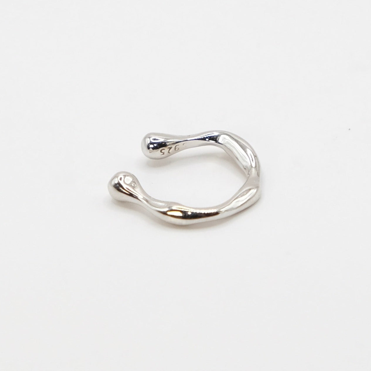 Caia Earcuff