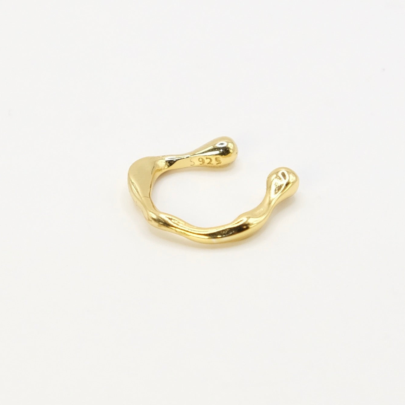 Caia Earcuff