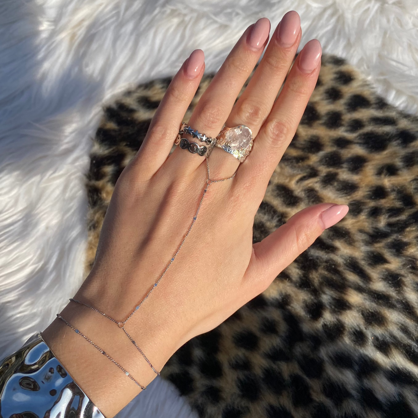 Maja Handchain